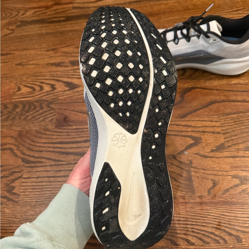 Nike men’s zoom Pegasus size 14. Excellent condition. Worn only a few times. - Picture 3 of 8